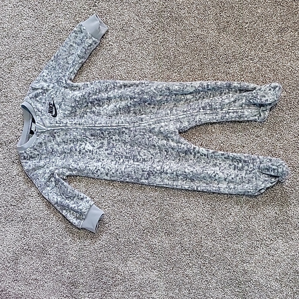 Nike fleece sleeper